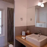 De L'eclusier Otel