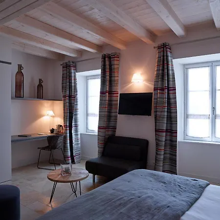 De L'eclusier فندق 3*