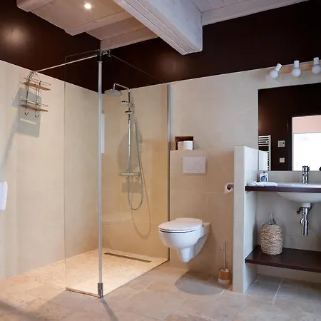 De L'eclusier فندق